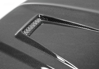 Seibon 08-11 Mercedes-Benz C-Class GT-Style Carbon Fiber Hood - Image 4