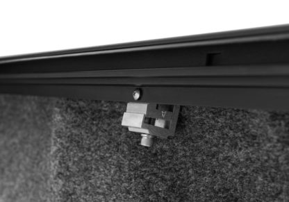 Roll-N-Lock 2021 Ford F-150 67.1in M-Series Retractable Tonneau Cover - Image 5