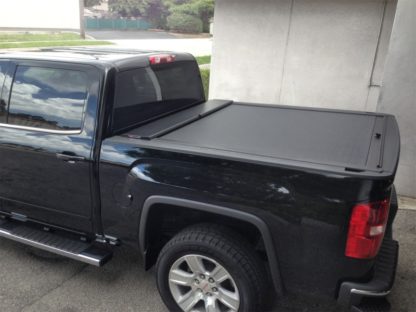 Roll-N-Lock 14-18 Chevy Silverado/Sierra 1500 XSB 68in M-Series Retractable Tonneau Cover - Image 4