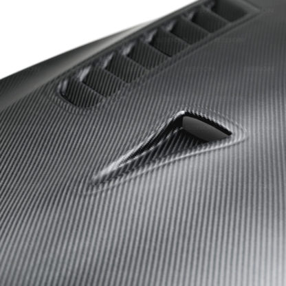 Seibon 09-15 Nissan Skyline R35 GT-R ES Style Dry Carbon Fiber Hood - Image 3